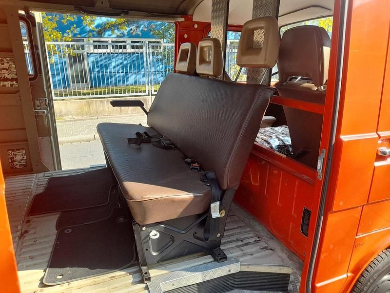 Second-hand VW LT 75 CP (55 kW) 1978 Roșu Monovolum