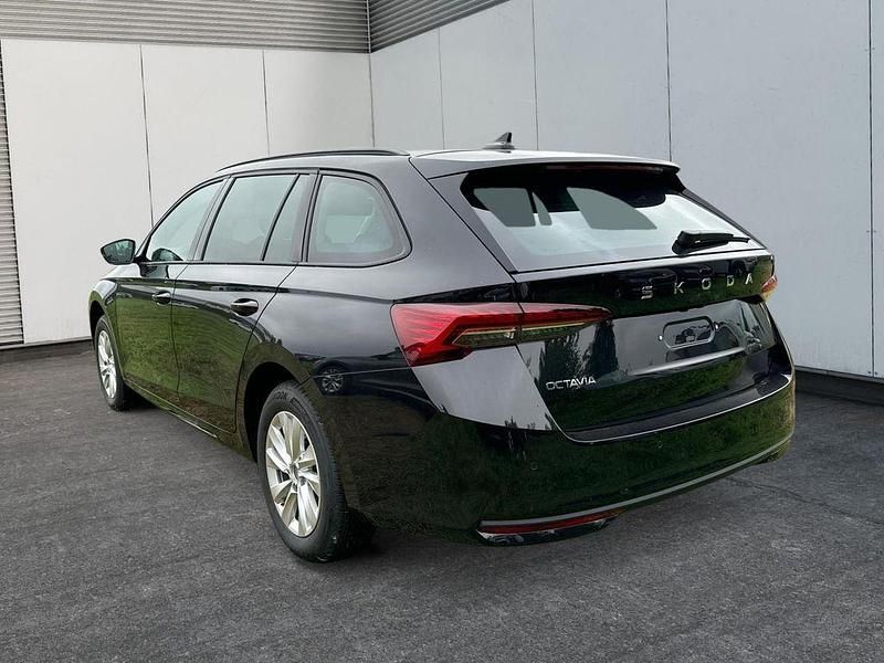 Neu Skoda Octavia Selection 150 PS (110 kW) 2025 Schwarz Kombi