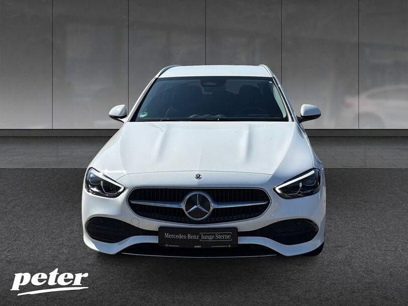 Gebraucht Mercedes C200 Avantgarde 163 PS (119 kW) 2025 Unilack polarweiß Kombi