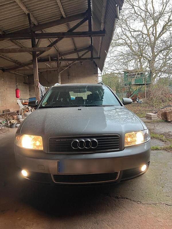 Gebraucht Audi A4 110 PS (80 kW) 2003 Grau Kombi