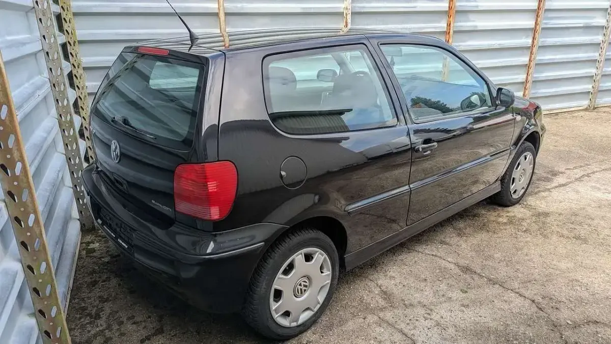Gebraucht VW Polo Edition 50 PS (36 kW) 2001 Schwarz Limousine