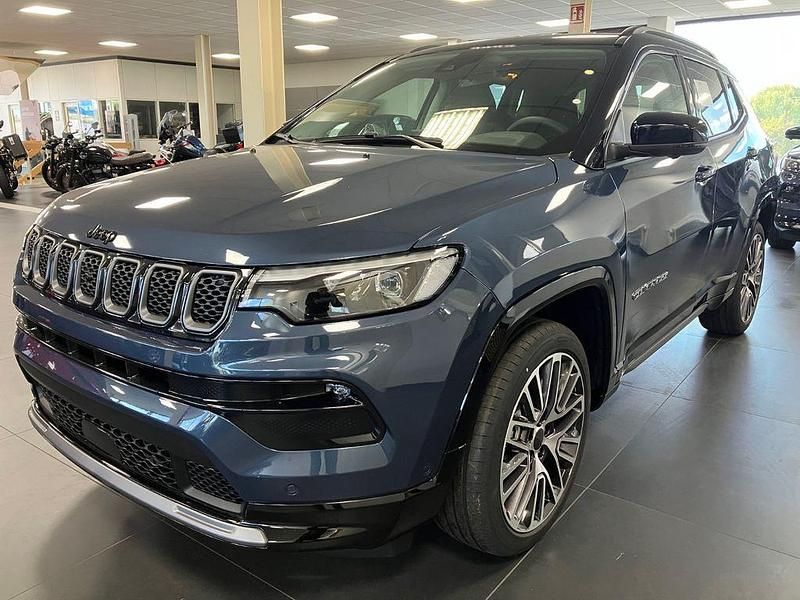 Grün Neu 2025 Jeep Compass Summit SUV | 37.890 € (Fairer Preis) - Bild 1/4