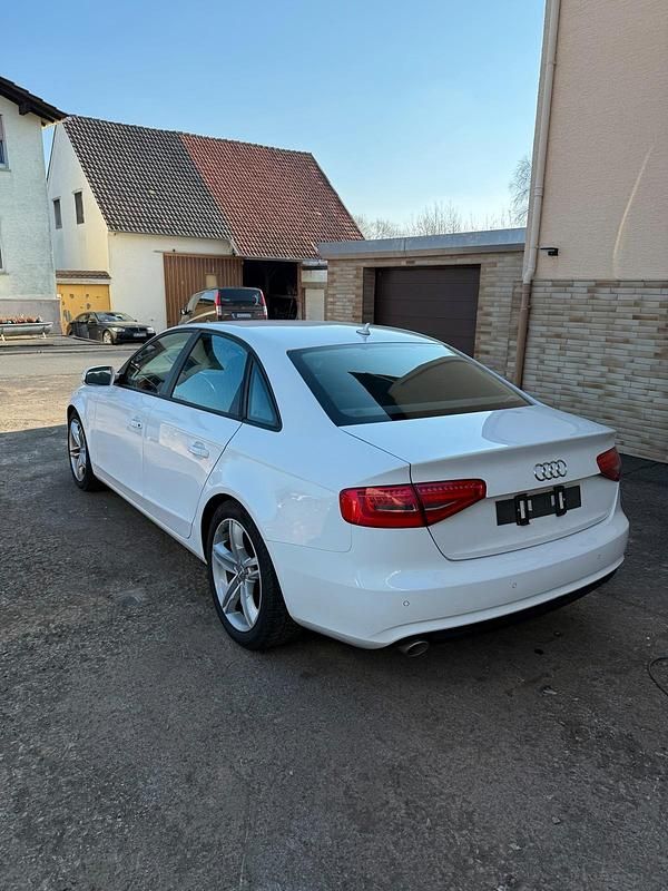 Gebraucht Audi A4 245 PS (180 kW) 2012 Weiß Limousine