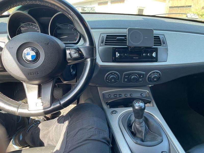 Second-hand BMW Z4 Performance 231 CP (169 kW) 2003 Negru Cabrio