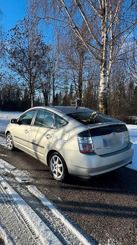 Gebraucht Toyota Prius 57 PS (41 kW) 2004 Grau Kleinwagen