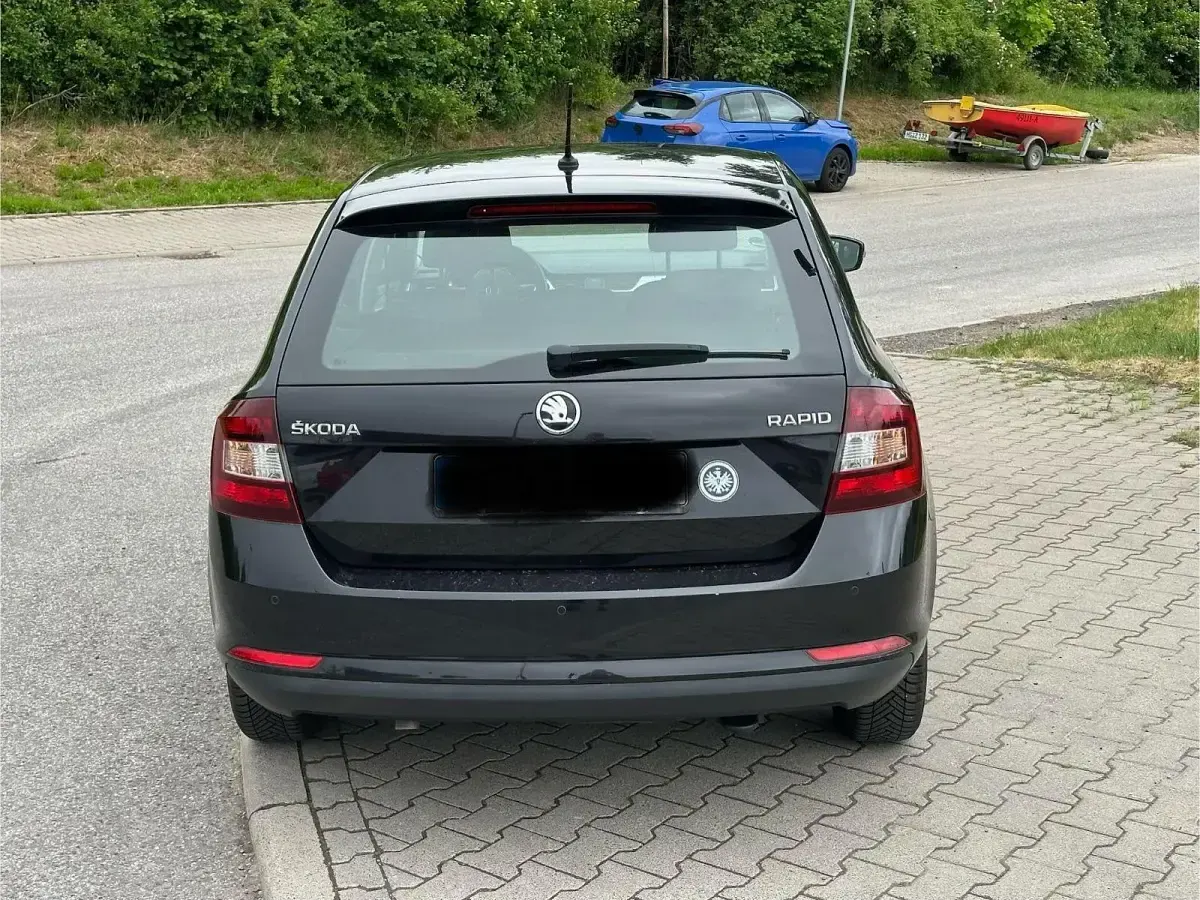 Gebraucht Skoda Rapid Ambition 110 PS (80 kW) 2019 Schwarz Kleinwagen