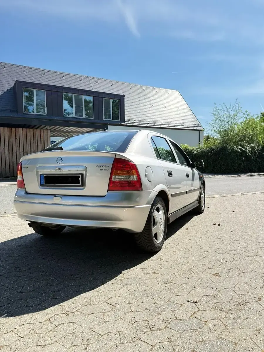 Gebraucht Opel Astra 115 PS (84 kW) 1998 Grau Limousine