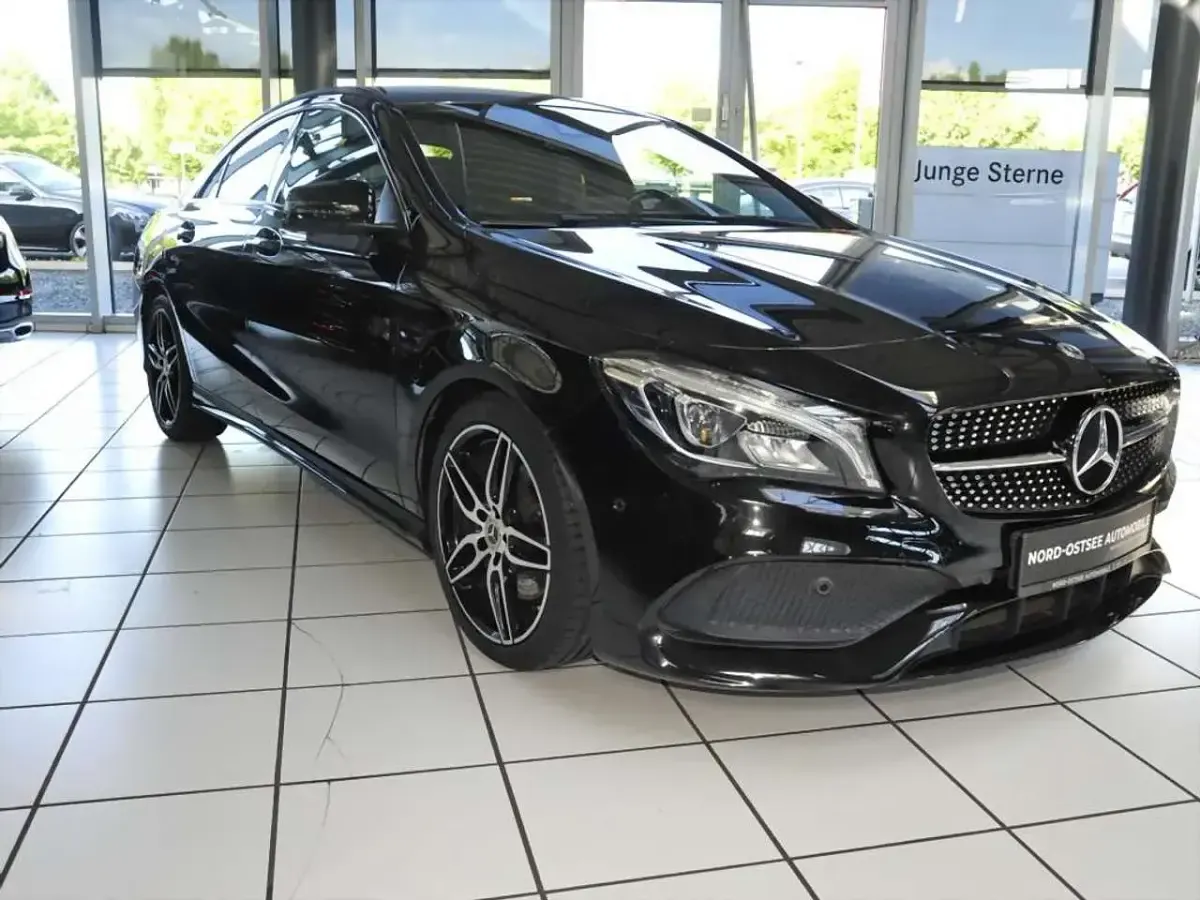 Gebraucht Mercedes CLA250 AMG 211 PS (155 kW) 2019 Metalliclack kosmosschwarz Coupé