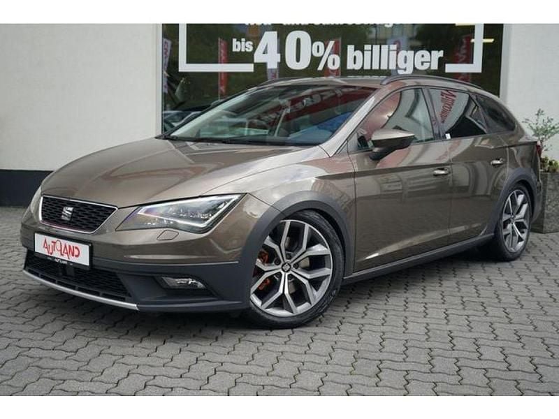 Mokka braun (metallic) Gebraucht 2016 Seat Leon ST Kombi | 19.990 € (Teuer) - Bild 1/4