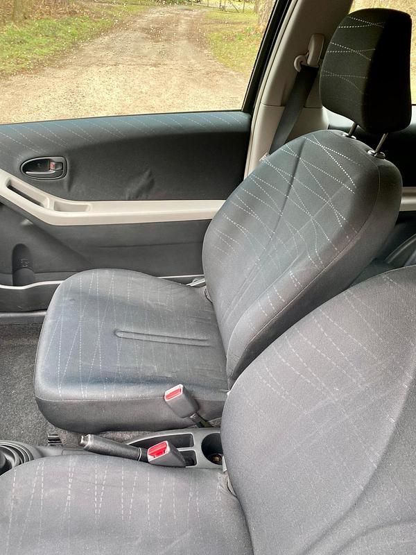 Gebraucht Toyota Yaris 69 PS (50 kW) 2007 Schwarz Kleinwagen