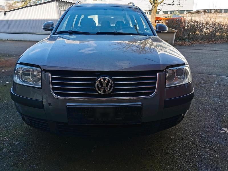 Gebraucht VW Passat 193 PS (141 kW) 2004 Grau Kombi