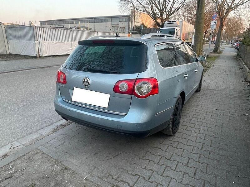Gebraucht VW Passat 170 PS (125 kW) 2006 Blau Limousine