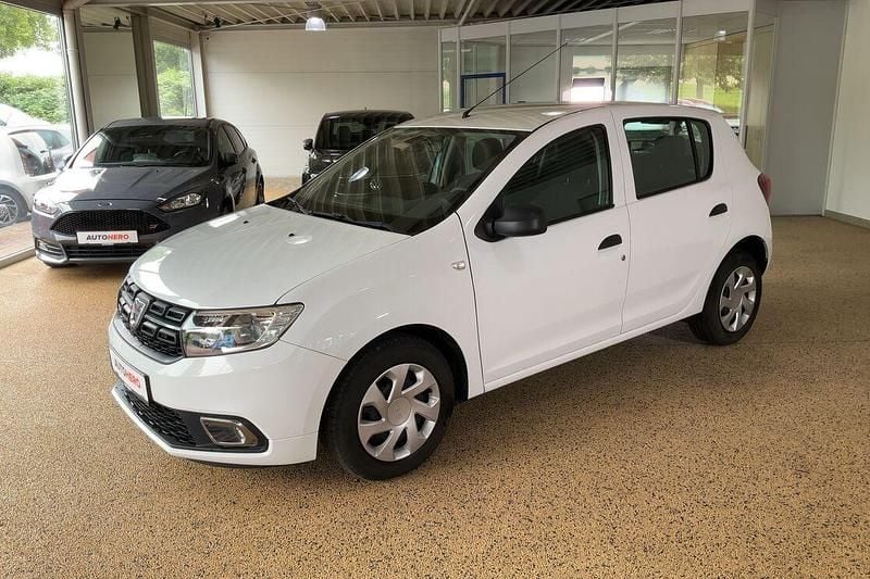 Weiß Gebraucht 2020 Dacia Sandero Essentiel Kleinwagen | 9.120 € (Guter Preis) - Bild 1/3