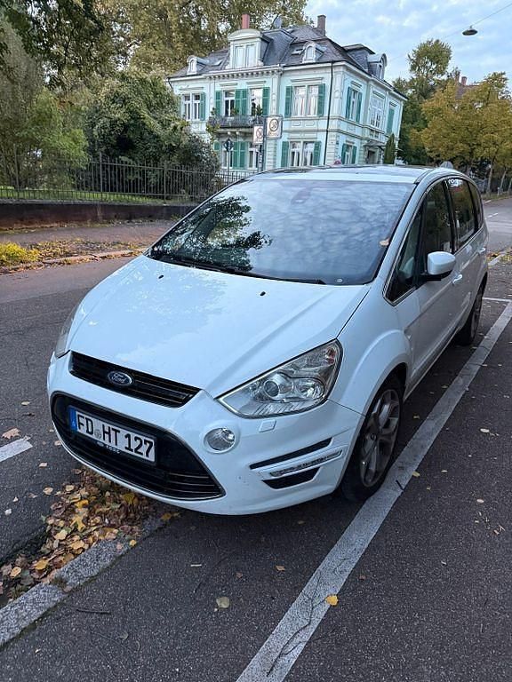 Gebraucht Ford S-MAX Titanium 163 PS (119 kW) 2013 Weiß Van / Kleinbus