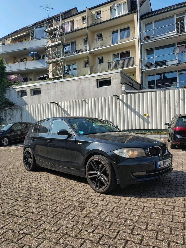 Schwarz Gebraucht 2007 BMW 120 Kleinwagen | 7.000 € (Teuer) - Bild 1/4