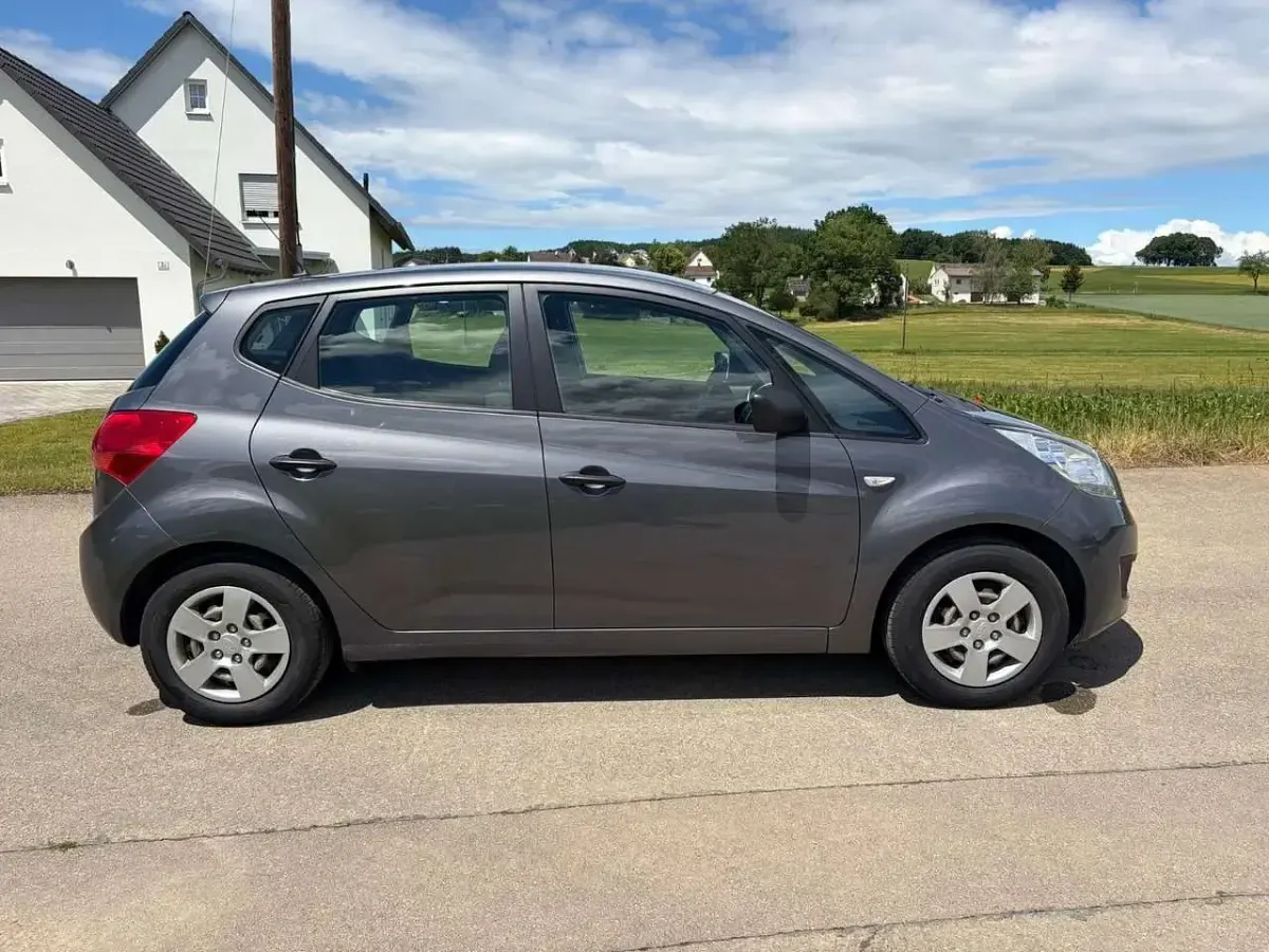 Gebraucht Kia Venga Vision 90 PS (66 kW) 2010 Steel grey Kleinwagen