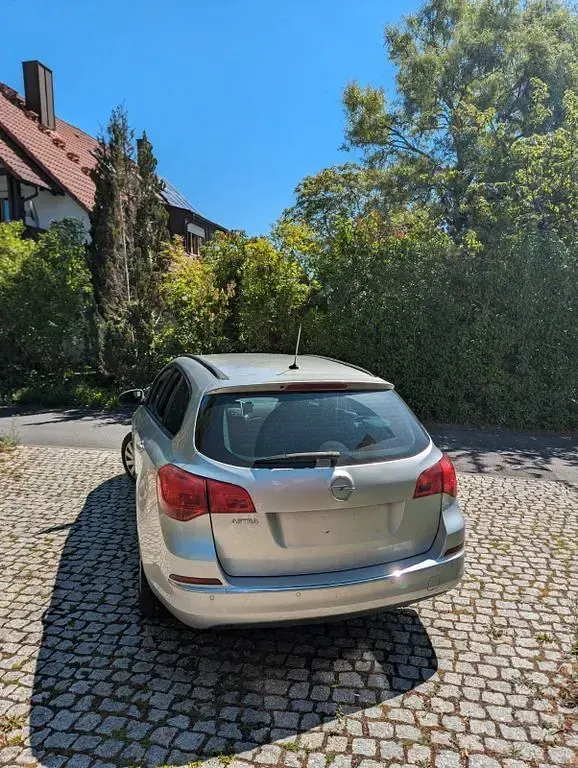 Używany Opel Astra S 120 KM (88 kW) 2013 Szary Kombi
