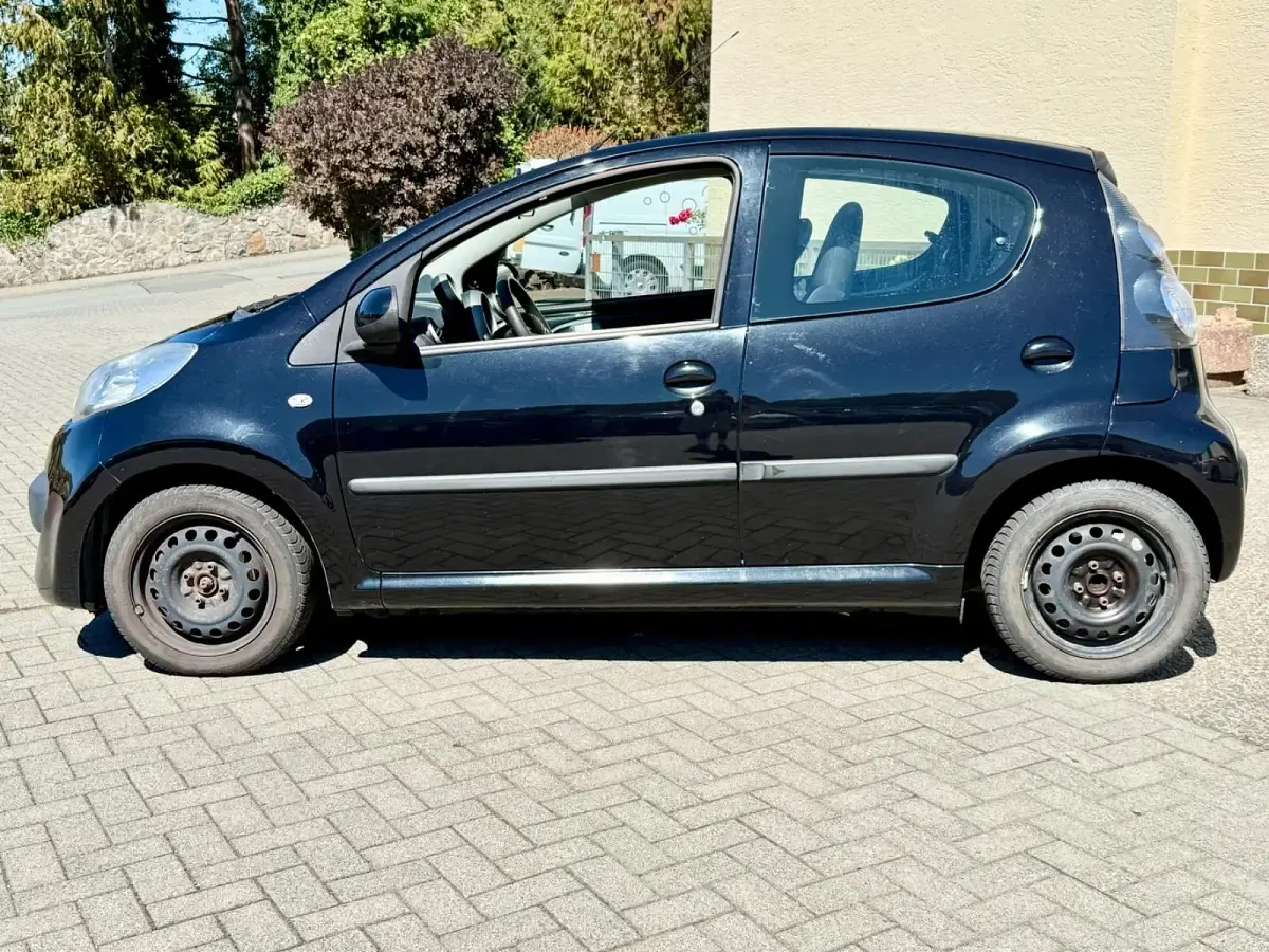 Gebraucht Toyota Aygo 68 PS (50 kW) 2008 Schwarz Kleinwagen
