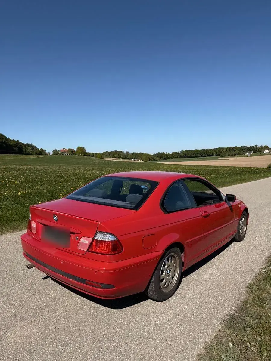 Second-hand BMW 318 143 CP (105 kW) 2004 Roșu Coupe