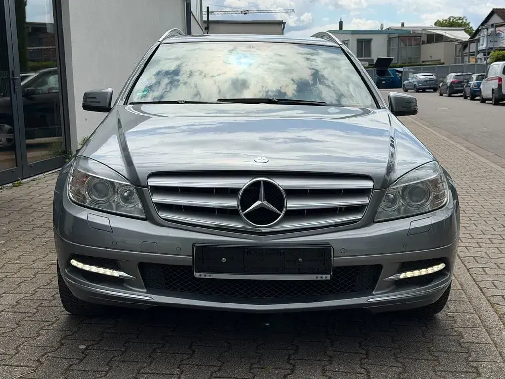 Gebraucht Mercedes C250 Avantgarde 204 PS (150 kW) 2010 Silber Limousine