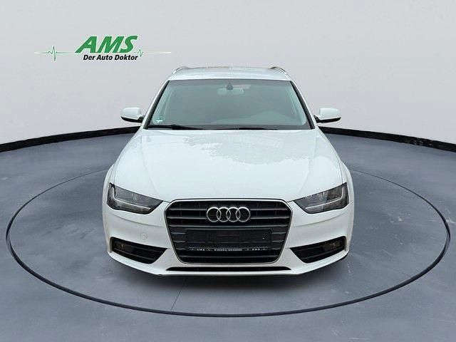 Gebraucht Audi A4 Attraction 170 PS (125 kW) 2013 Weiß Kombi