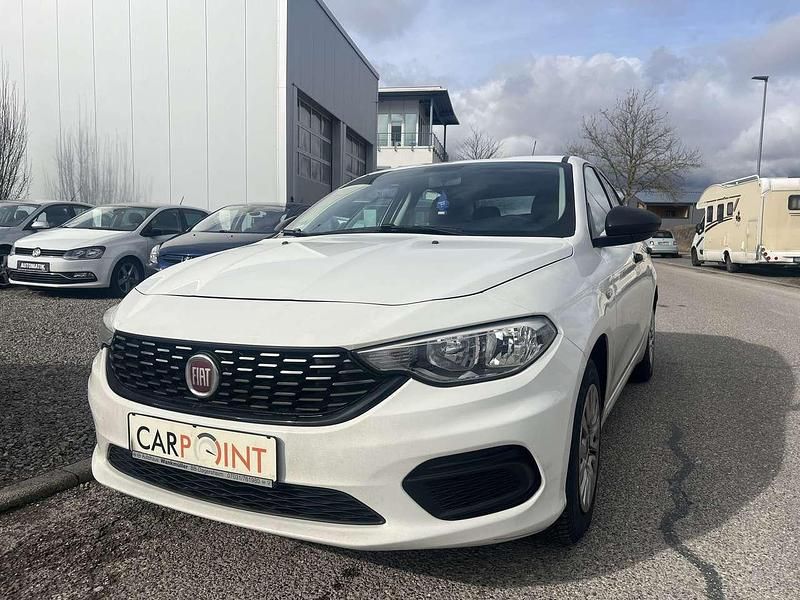 Gebraucht Fiat Tipo 95 PS (69 kW) 2016 Weiß Limousine