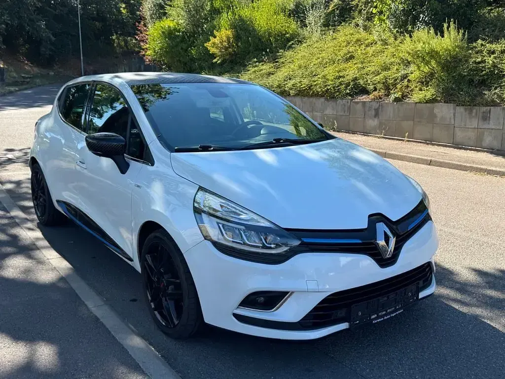 Gebraucht Renault Clio IV Bose Edition 90 PS (66 kW) 2019 Weiß Limousine