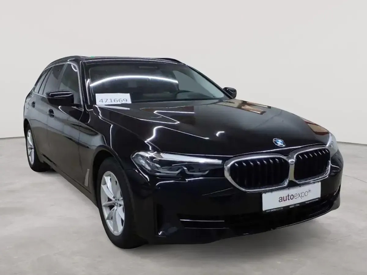 Gebraucht BMW 520 Sport Line 190 PS (139 kW) 2023 Limousine