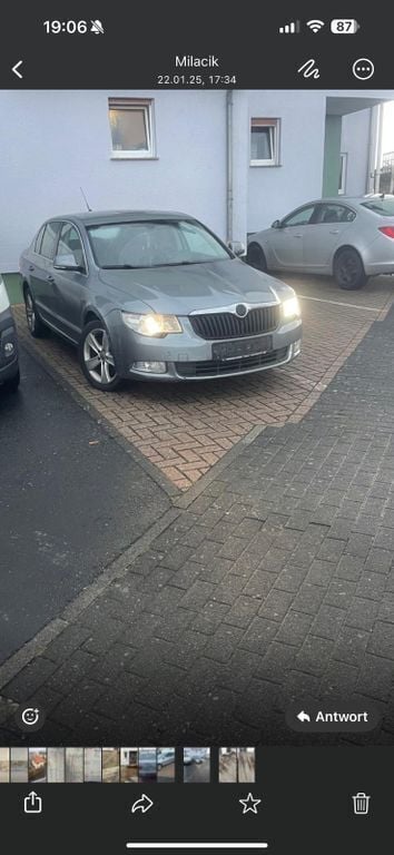 Grau Gebraucht 2008 Skoda Superb Elegance Limousine | 3.700 € (Superpreis) - Bild 1/4