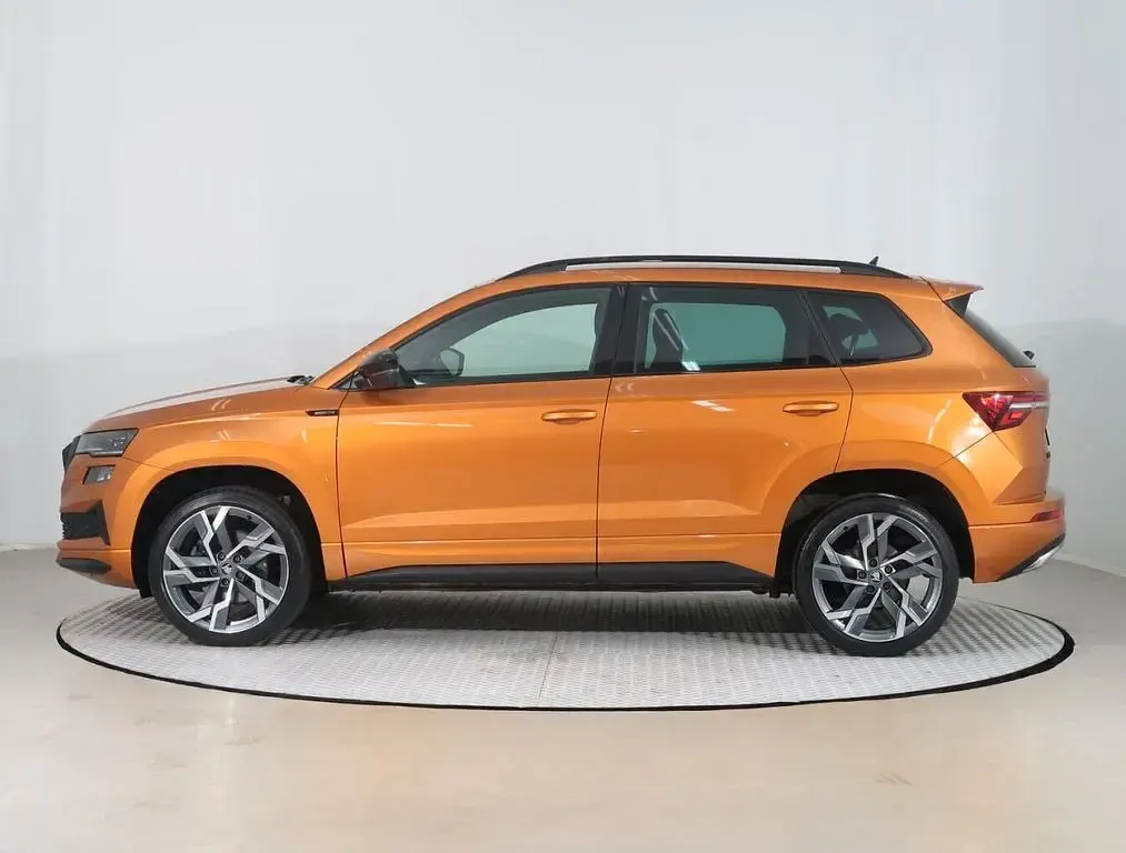 Gebraucht Skoda Karoq SportLine 150 PS (110 kW) 2025 Orange SUV