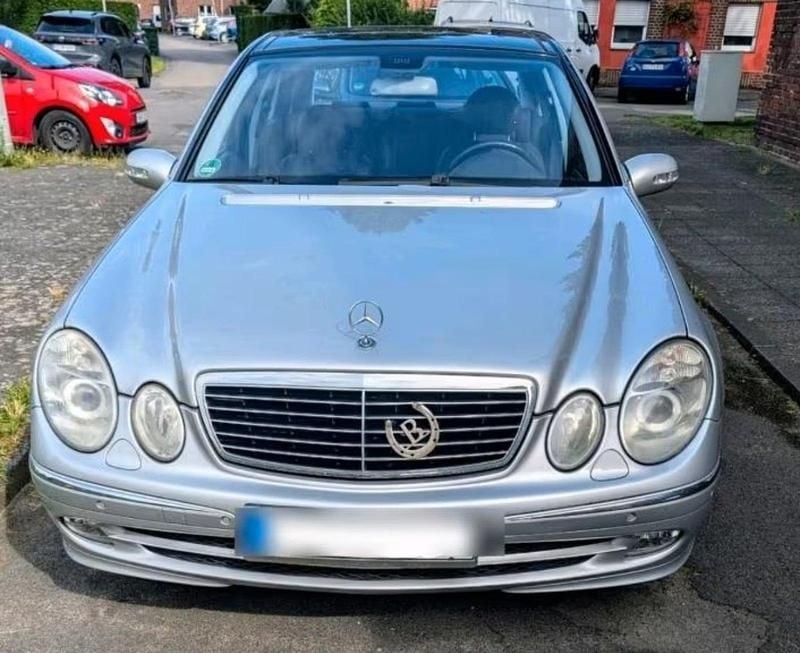 Silber Gebraucht 2004 Mercedes E280 Avantgarde Limousine | 7.300 € (Fairer Preis) - Bild 1/4