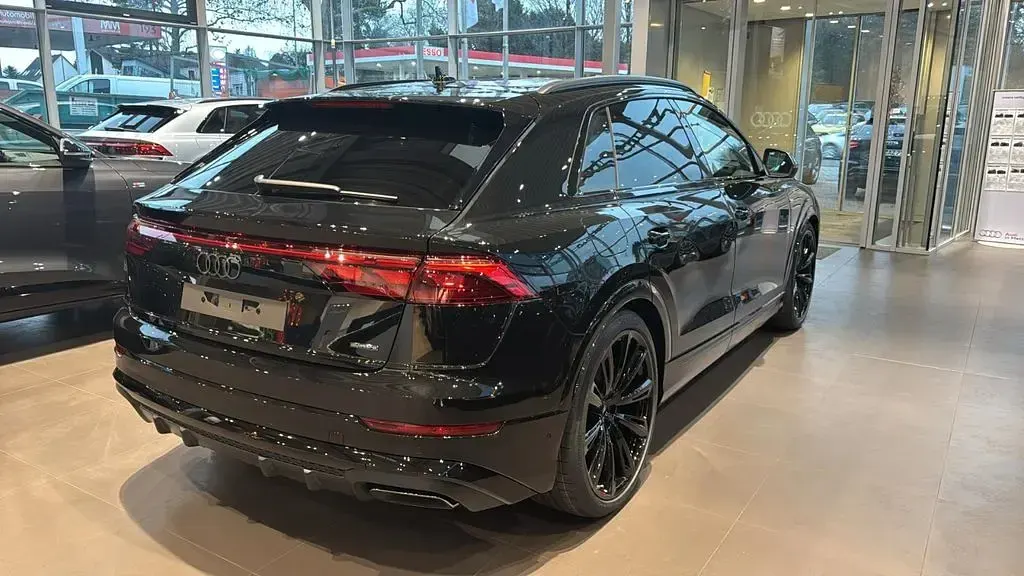 Neu Audi Q8 S-Line 286 PS (210 kW) 2026 Schwarz SUV