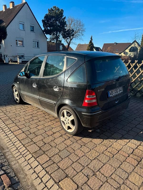 Gebraucht Mercedes A190 125 PS (91 kW) 2002 Schwarz Kleinwagen