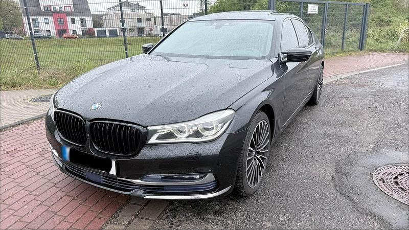 Gebraucht BMW 730 Executive 265 PS (194 kW) 2015 Schwarz Limousine