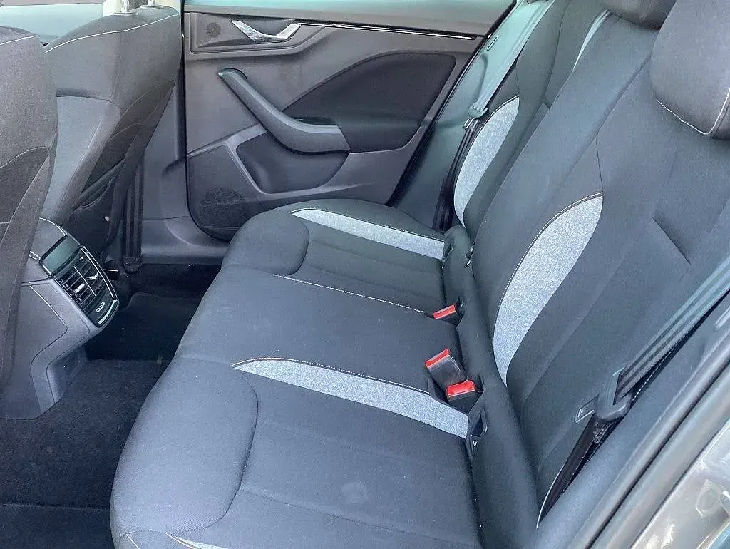 Usata Skoda Scala Selection 116 CV (85 kW) 2025 Grigio Utilitaria