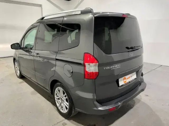 Grau Gebraucht 2021 Ford Tourneo Courier Titanium Van / Kleinbus | 14.450 € (Fairer Preis) - Bild 1/3