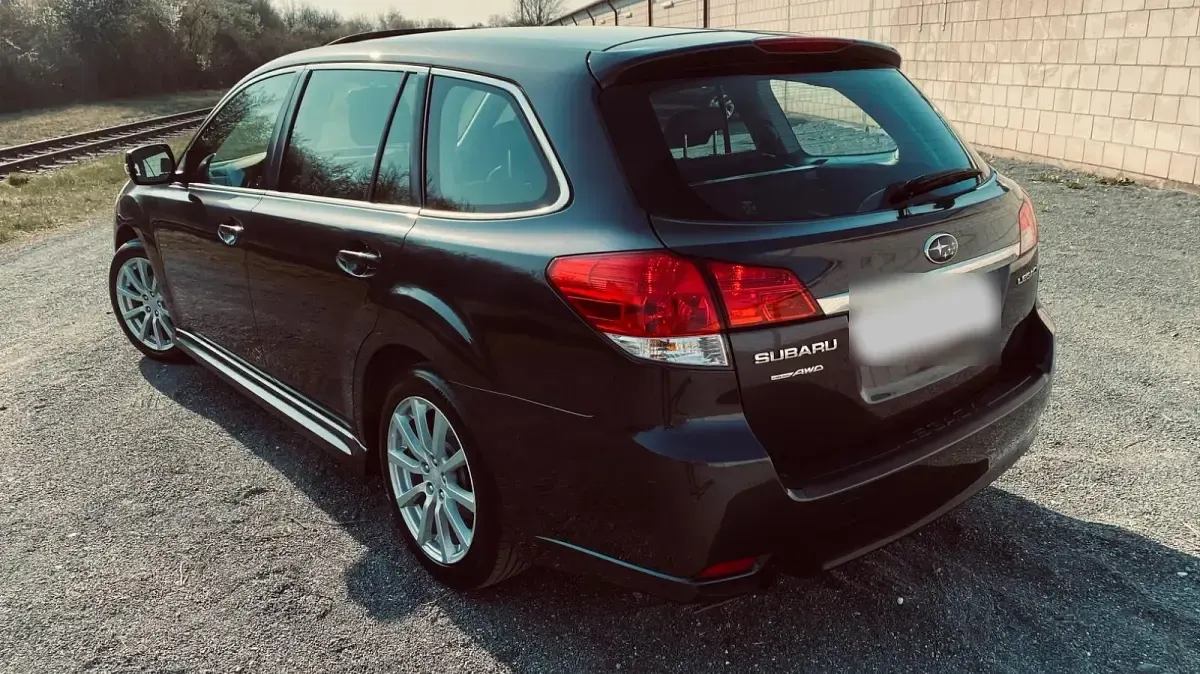 Gebraucht Subaru Legacy 167 PS (122 kW) 2013 Blau Kombi