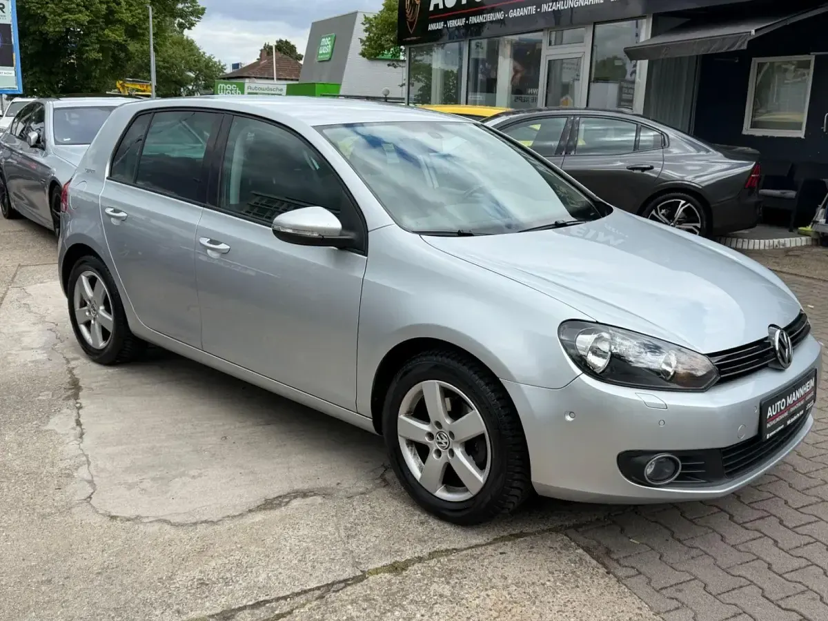 Gebraucht VW Golf VI Team 86 PS (63 kW) 2011 Silber Kleinwagen