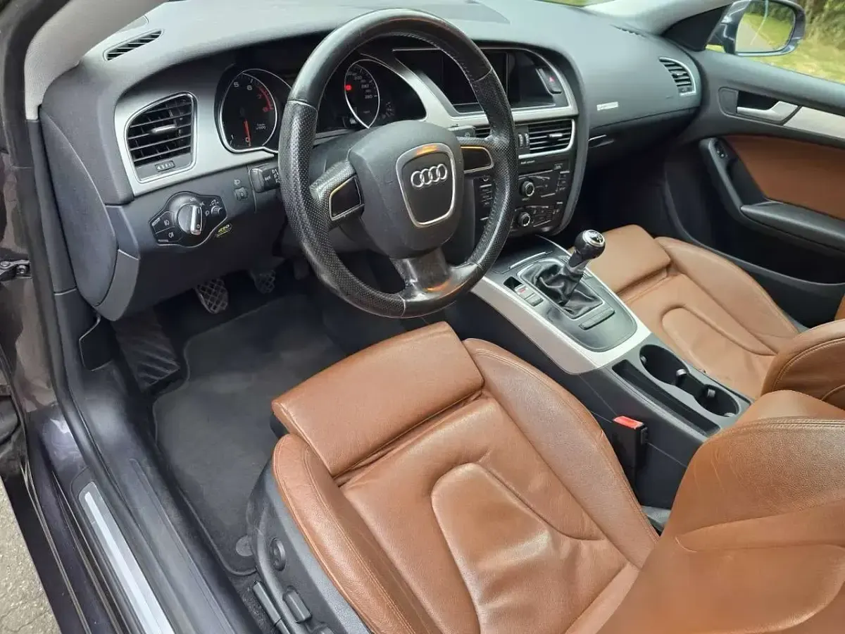 Gebraucht Audi A5 Sportback 160 PS (117 kW) 2011 Violett Kleinwagen