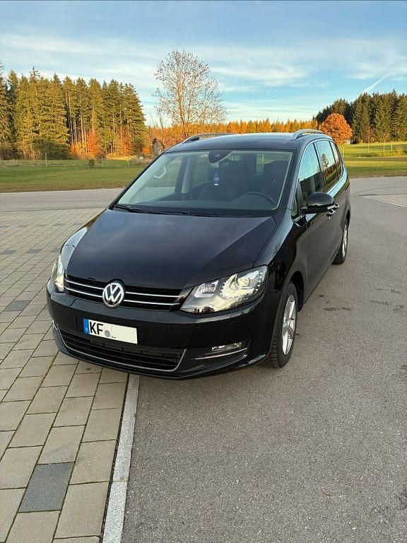 Gebraucht VW Sharan Highline 150 PS (110 kW) 2022 Schwarz Van / Kleinbus