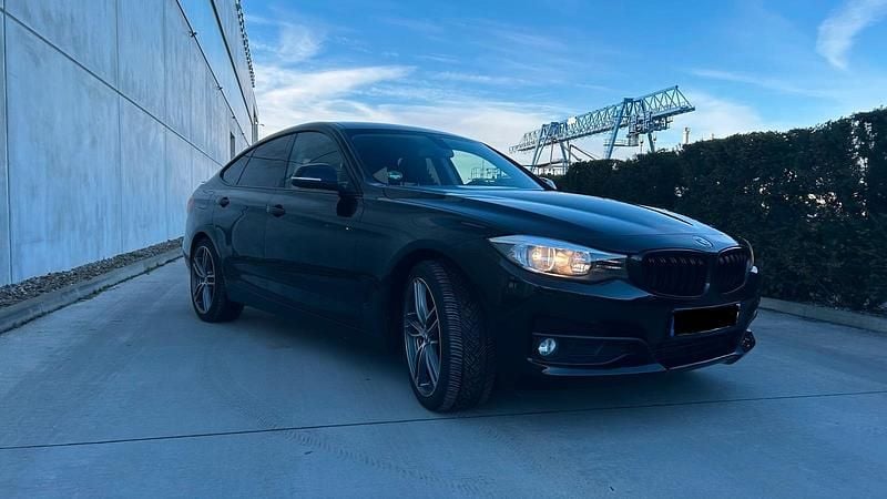 Gebraucht BMW 320 190 PS (139 kW) 2016 Schwarz Limousine