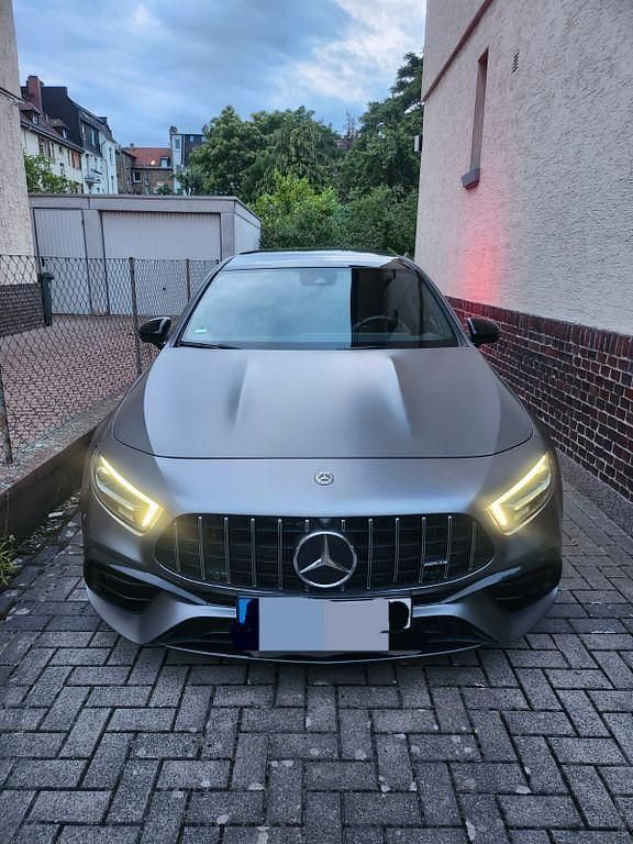 Grau Gebraucht 2020 Mercedes A45 AMG AMG Limousine | 34.900 € (Etwas zu teuer) - Bild 1/4