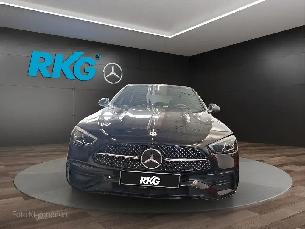 Gebraucht Mercedes C180 AMG 170 PS (125 kW) 2025 Schwarz Limousine