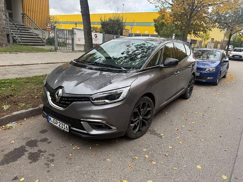 Grau Gebraucht 2021 Renault Grand Scénic IV Black Edition Van / Kleinbus | 21.400 € (Etwas zu teuer) - Bild 1/4