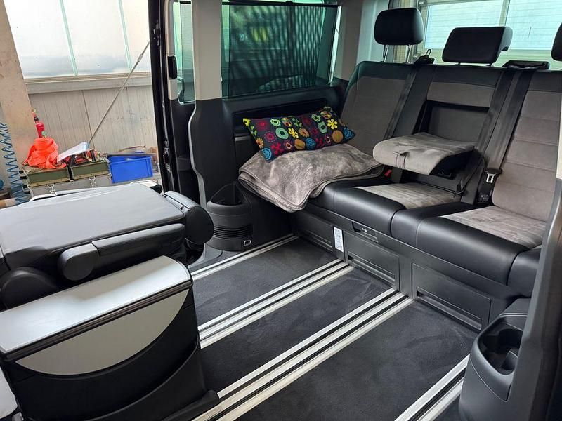 Gebraucht VW Multivan 204 PS (150 kW) 2021 Schwarz Van