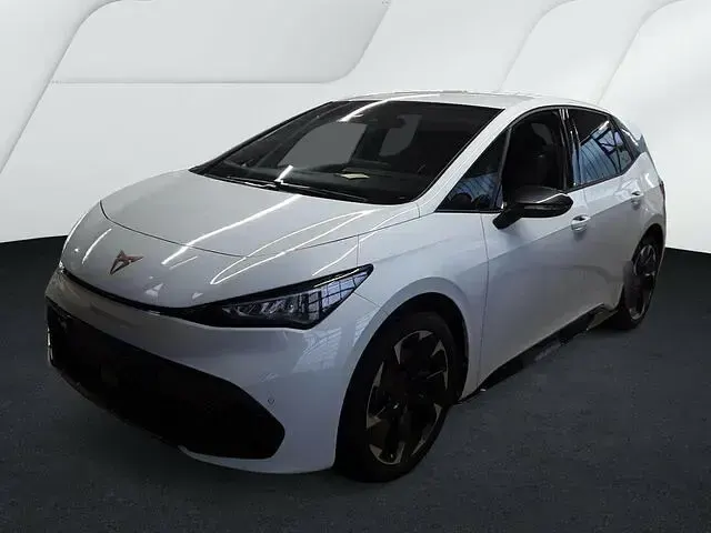 Gebraucht Cupra Born e-Boost 169 kW (231 PS) 2024 2y eisweiß Kleinwagen