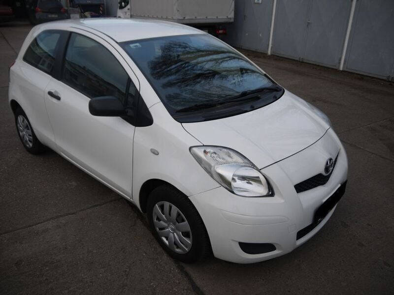 Gebraucht Toyota Yaris Cool 69 PS (50 kW) 2010 Weiß Kleinwagen