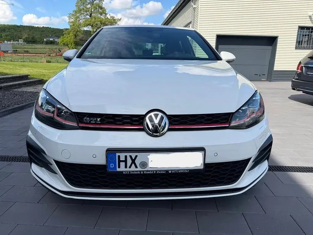 Second-hand VW Golf VII GTI 230 CP (169 kW) 2017 Alb Berlinǎ