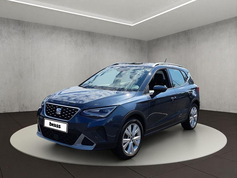 Magnetic grau metallic/midnight schwarz metallic Gebraucht 2023 Seat Arona Xperience SUV | 18.950 € (Fairer Preis) - Bild 1/4