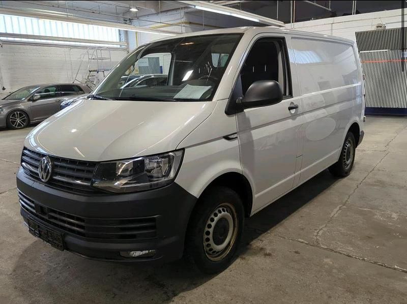 Gebraucht VW Transporter 150 PS (110 kW) 2019 Weiß Van